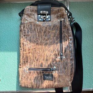 Brown embossed Leather crossbody/backpack/handle by Uberolo